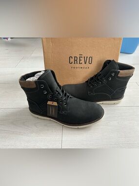 NEW crevo footwear boots-black
size 9.5